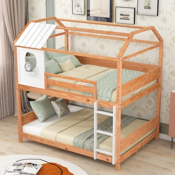 מלא על מלוא גודל הבית עם מיטת קומותיים עם חלון קטן,מדף באורך מלא, מעקה הביטחון,טבעי