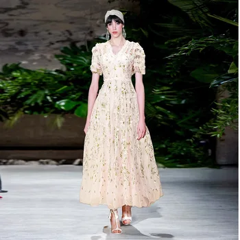 הקיץ 2023 חדש high-end צרפתית רקום פרחים המערבי אוויר גזה השמלה מיעוט עיצוב מרגישה שמלה להתלבש